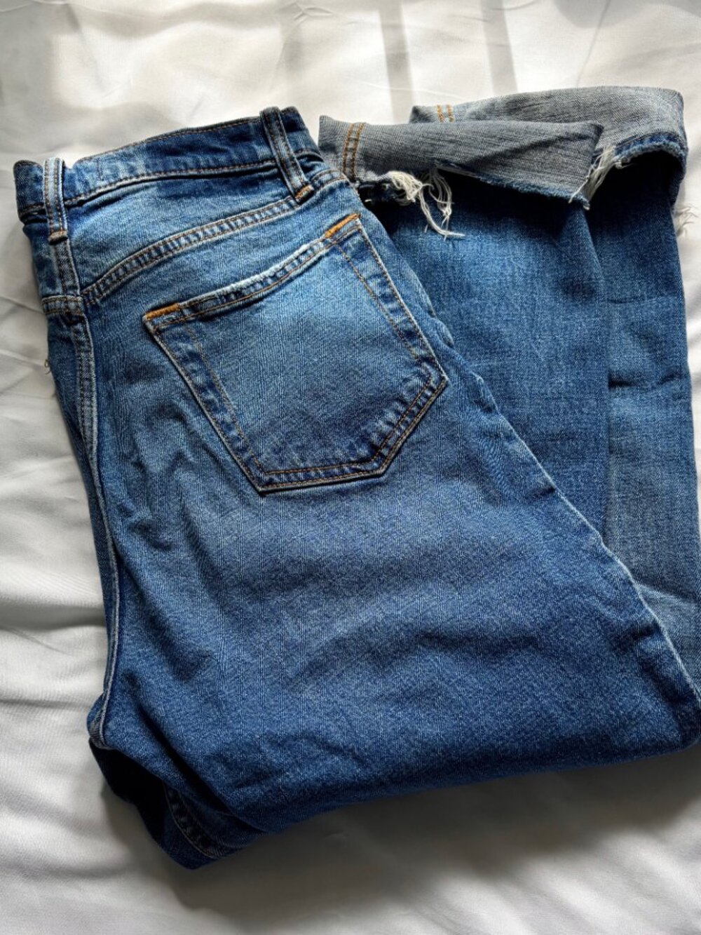 abercrombie & fitch | size 27 curvy | distressed high rise straight leg jeans
